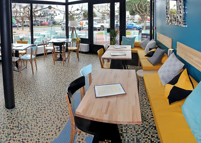 La Croisette & Restaurant Bistrot Gantier En Centre Hotel Royan