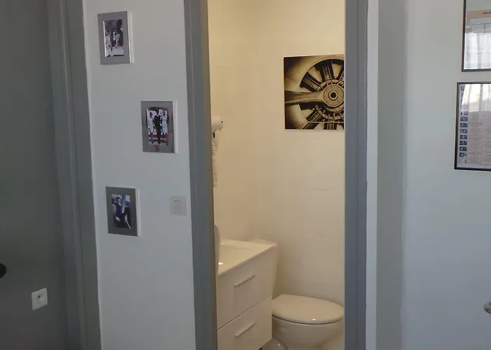 Hotel La Croisette & Restaurant Bistrot Gantier En Centre